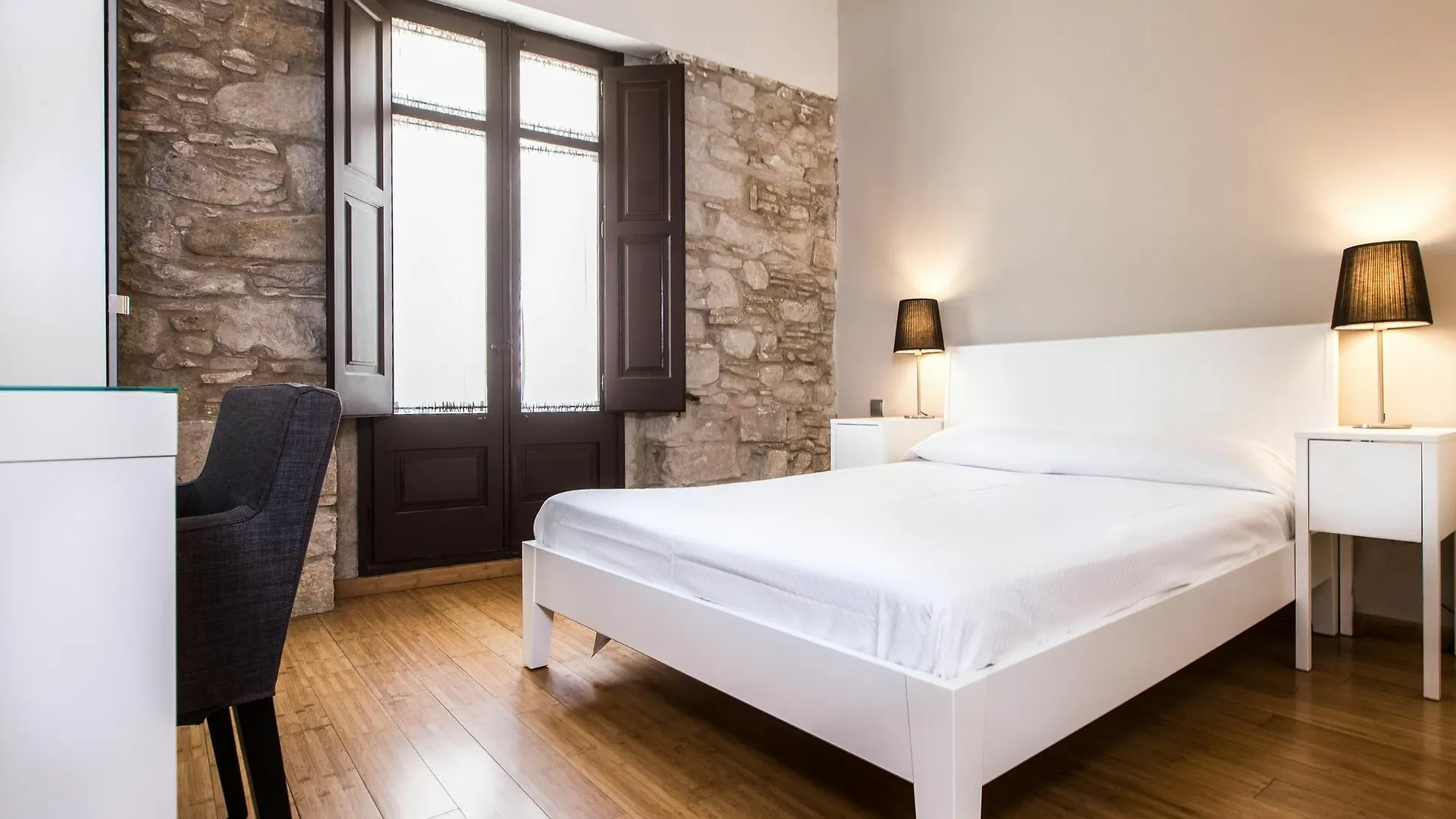 Girona Housing Ginesta 9 0*,